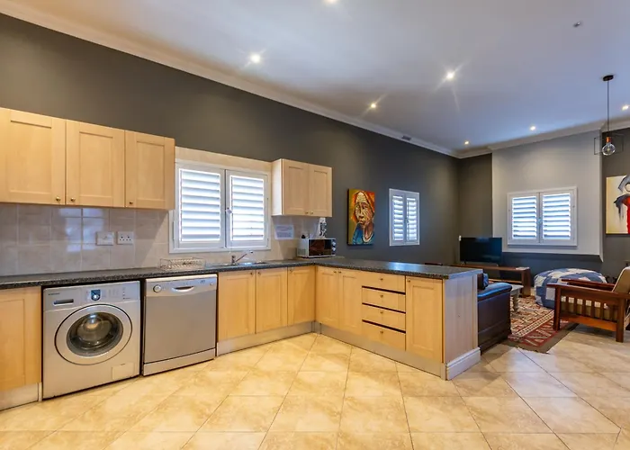 Millwood Apartment By Open Home